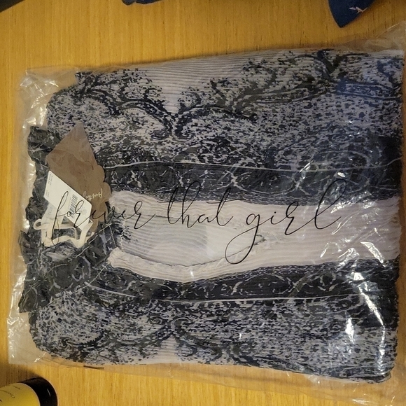 Anthropologie Sheer Black and Cream Blouse - Picture 8 of 9